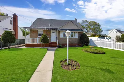 21 Kingston Avenue, Hicksville, NY 11801 - Photo 1