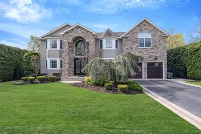 184 Hickory Lane, Smithtown, NY 11787 - Photo 1