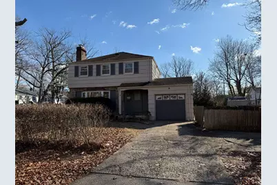 39 Kings Point Road, Great Neck, NY 11024 - Photo 1