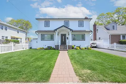 527 Hawthorne Avenue, Uniondale, NY 11553 - Photo 1