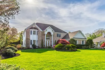 15 Dupont Court, Dix Hills, NY 11746 - Photo 1