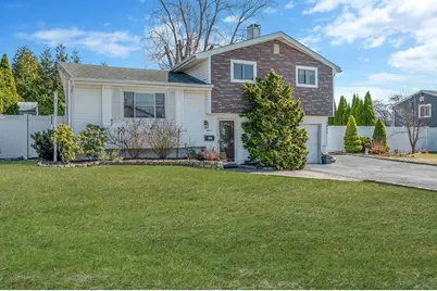 3011 Acorn Avenue, Medford, NY 11763 - Photo 1