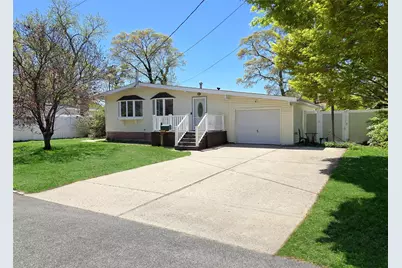 86 Samuel Street, Ronkonkoma, NY 11779 - Photo 1