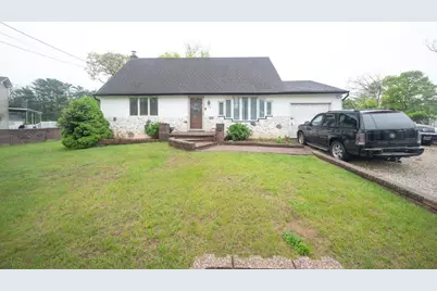 42 Ronald Drive N, Amityville, NY 11701 - Photo 1