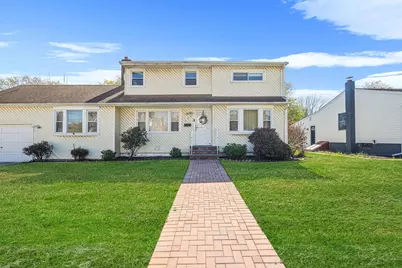 457 N Alleghany Avenue, Lindenhurst, NY 11757 - Photo 1