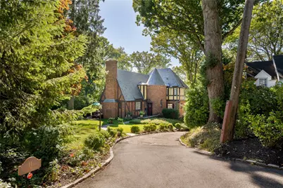 11 Chelsea Drive, Port Washington, NY 11050 - Photo 1