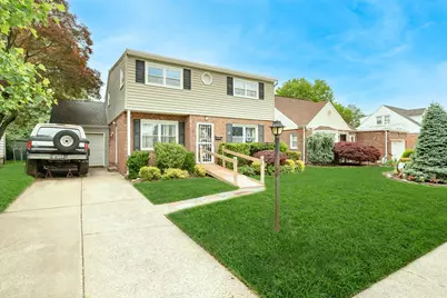 11 Durham Road, New Hyde Park, NY 11040 - Photo 1