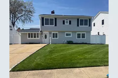 18 Prince Lane, Westbury, NY 11590 - Photo 1