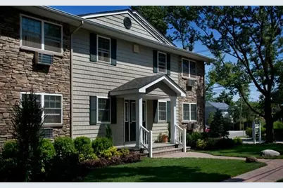 39 Park Avenue #39-6, Babylon, NY 11702 - Photo 1