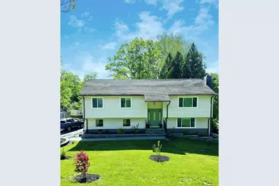 3209 N Deerfield Avenue, Yorktown Heights, NY 10598 - Photo 1