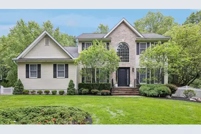 18 Sandstone Trail, New City, NY 10956 - Photo 1