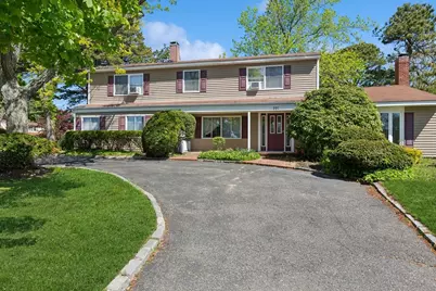 291 E Woodside Avenue, Patchogue, NY 11772 - Photo 1