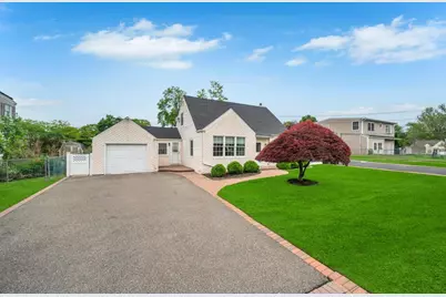 132 Foster Boulevard, Babylon, NY 11702 - Photo 1