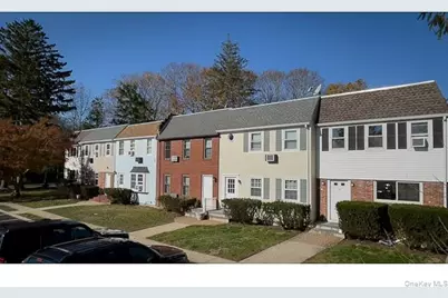 164 W Montauk Highway #5, Hampton Bays, NY 11946 - Photo 1