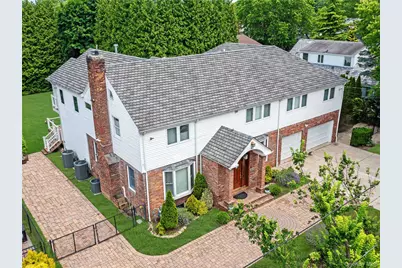 43 Oxford Boulevard, Great Neck, NY 11023 - Photo 1
