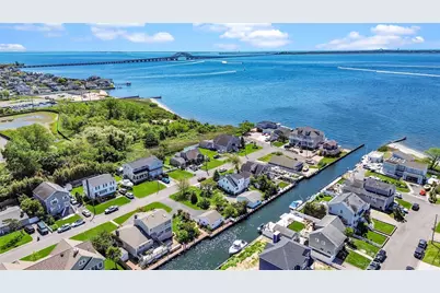 854 E Bay Drive, West Islip, NY 11795 - Photo 1