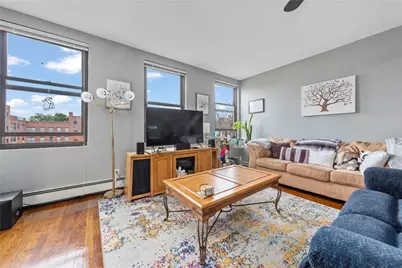 1 Jefferson Avenue #B12, Rockville Centre, NY 11570 - Photo 1