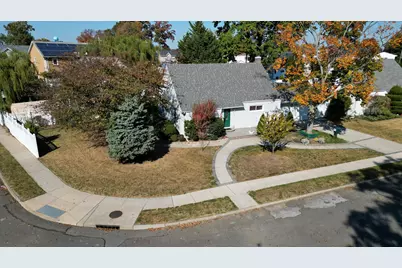 960 Holly Court, Franklin Square, NY 11010 - Photo 1