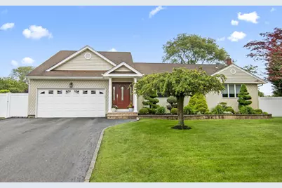 7 Amboy Road, Oakdale, NY 11769 - Photo 1