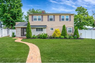 49 Rainbow Lane, Levittown, NY 11756 - Photo 1