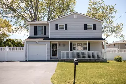 194 Helen Street, Holbrook, NY 11741 - Photo 1