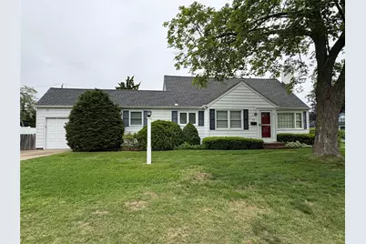 53 Canterbury Lane, North Babylon, NY 11703 - Photo 1