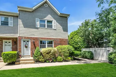 1425 Jerusalem Avenue #19, Merrick, NY 11566 - Photo 1