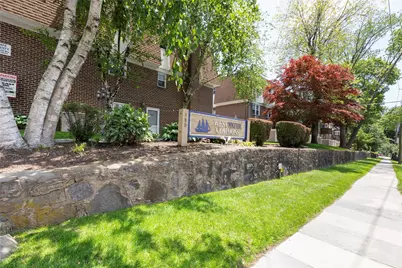 380 N Broadway #D4, Yonkers, NY 10701 - Photo 1