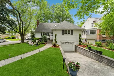 18 Hawthorne Lane, Valley Stream, NY 11581 - Photo 1
