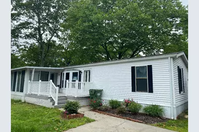 1800 Osborne Avenue #14E, Riverhead, NY 11901 - Photo 1