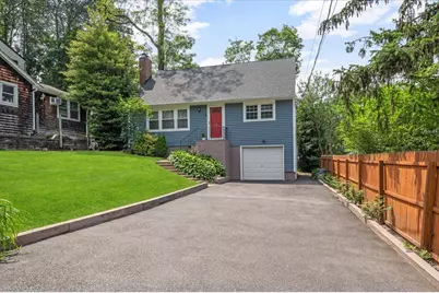 8 Dune Court, Northport, NY 11768 - Photo 1