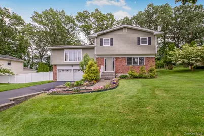 127 Parkview Road, Elmsford, NY 10523 - Photo 1