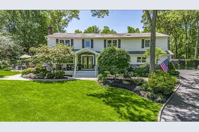 10 Woods Edge Court, Hauppauge, NY 11788 - Photo 1