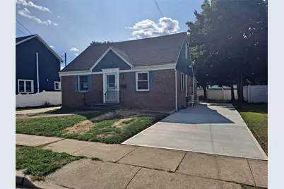 16 Cedar Drive #2nd Fl, Farmingdale, NY 11735 - Photo 1