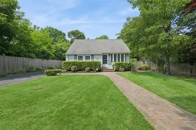 15 W Hemlock Street, Islip, NY 11751 - Photo 1