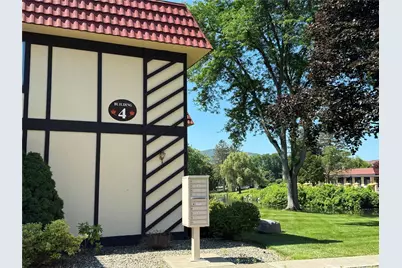 4 Loudon Drive #8, Fishkill, NY 12524 - Photo 1