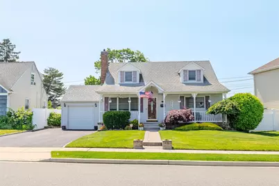 4 Underhill Avenue, Syosset, NY 11791 - Photo 1