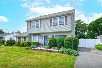 1426 Lombardy Boulevard, Bay Shore, NY 11706 - Photo 1