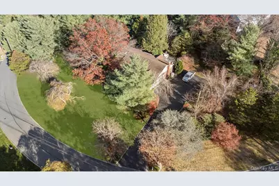 175 Laurel Lane, Syosset, NY 11791 - Photo 1