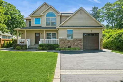 413 Robyn Place, East Meadow, NY 11554 - Photo 1
