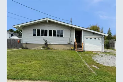 392 Jervis Avenue, Copiague, NY 11726 - Photo 1