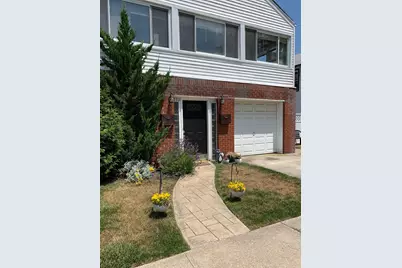 533 E Chester Street E #Upper, Long Beach, NY 11561 - Photo 1