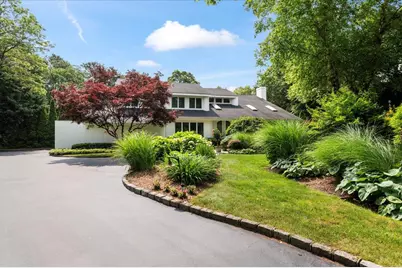 6 Laurelwood Court, Dix Hills, NY 11746 - Photo 1