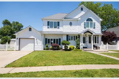 134 W Hampton Road, Lindenhurst, NY 11757 - Photo 1