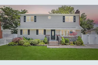 260 9th Street, Bethpage, NY 11714 - Photo 1