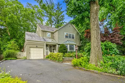 9 Wyngate Place, Great Neck, NY 11021 - Photo 1