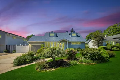 8 Peachtree Lane, Hicksville, NY 11801 - Photo 1