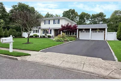 92 Chatham Drive, Oakdale, NY 11769 - Photo 1