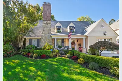 42 Roxen Road, Rockville Centre, NY 11570 - Photo 1