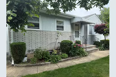 11 Holle Place #1, Carle Place, NY 11514 - Photo 1